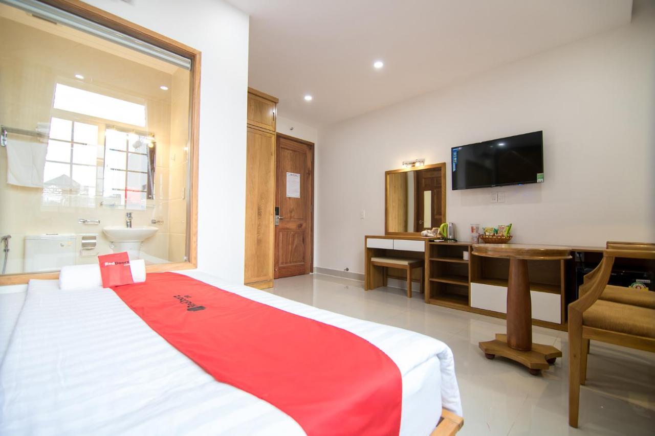 Reddoorz Plus Near Lotte Mart Cong Hoa Ho Şi Min Dış mekan fotoğraf