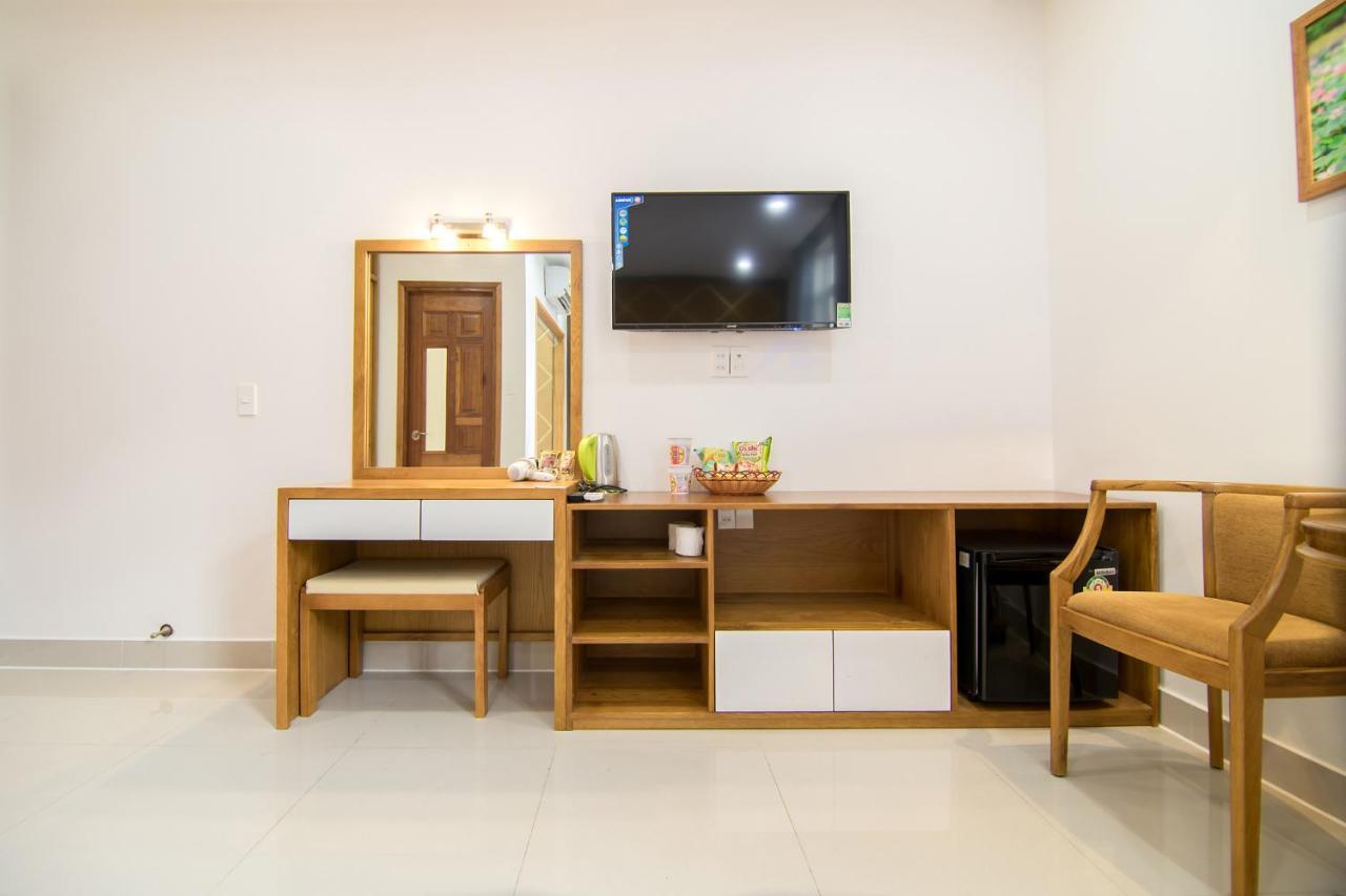 Reddoorz Plus Near Lotte Mart Cong Hoa Ho Şi Min Dış mekan fotoğraf
