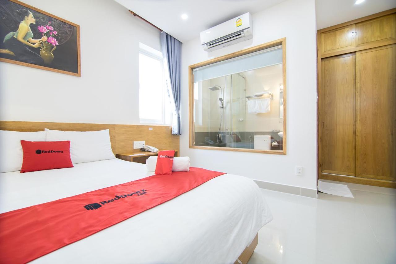 Reddoorz Plus Near Lotte Mart Cong Hoa Ho Şi Min Dış mekan fotoğraf