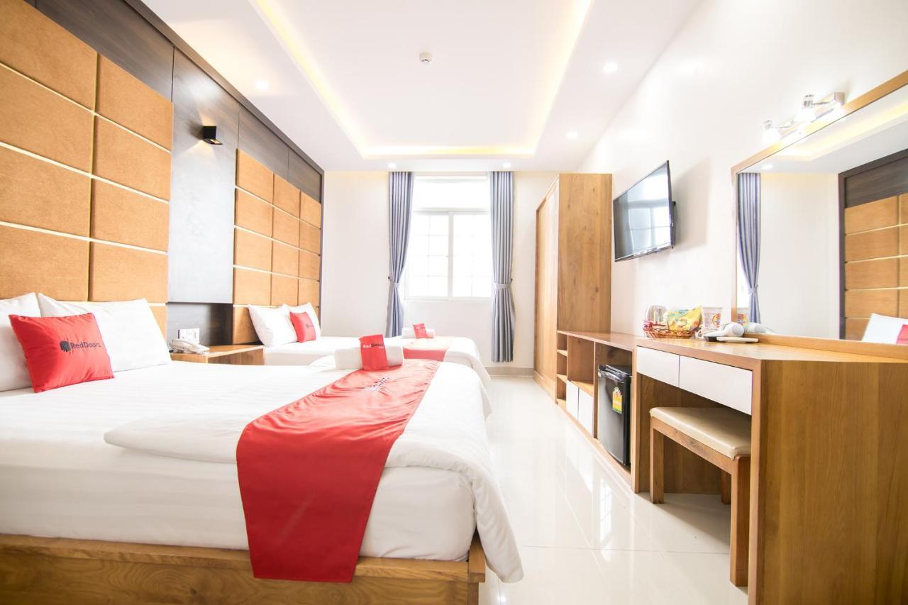 Reddoorz Plus Near Lotte Mart Cong Hoa Ho Şi Min Dış mekan fotoğraf